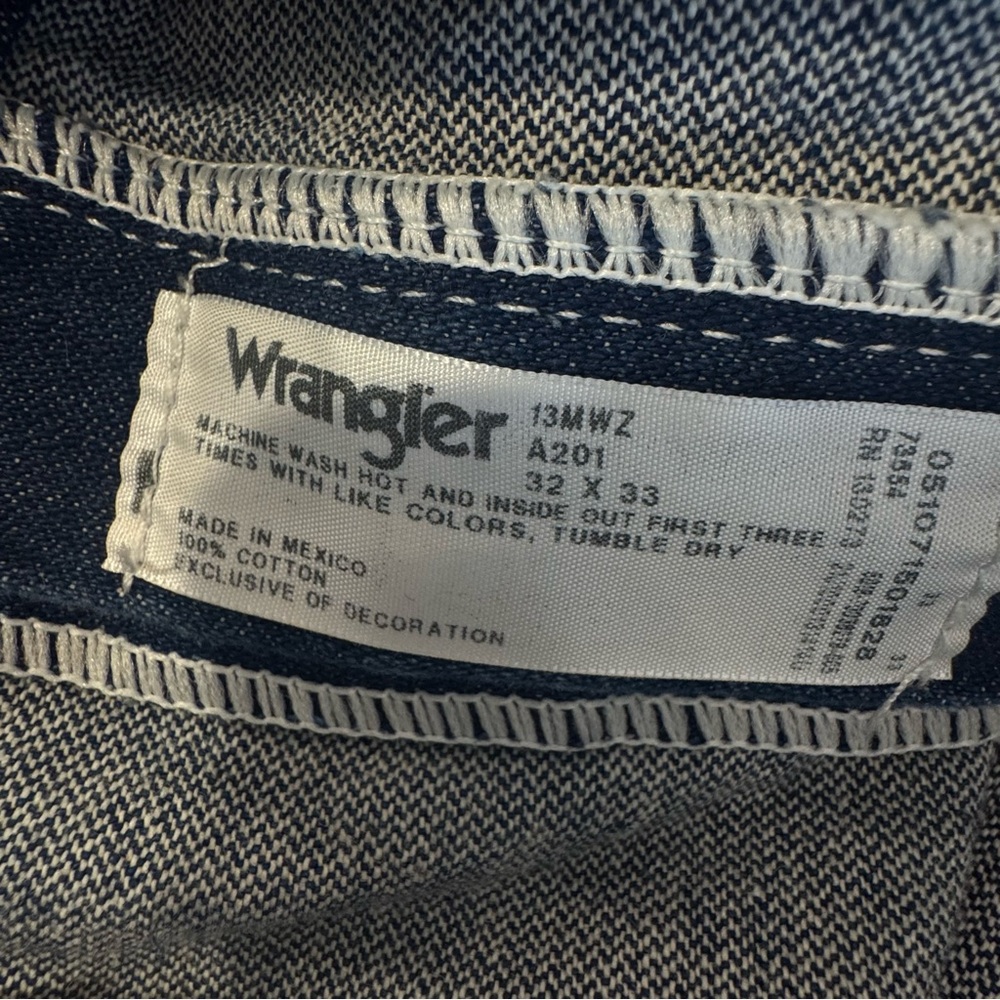Wrangler Men's Sz 32x33 13 MWZ Cowboy Cut dark denim Straight Jeans - Picture 11 of 14
